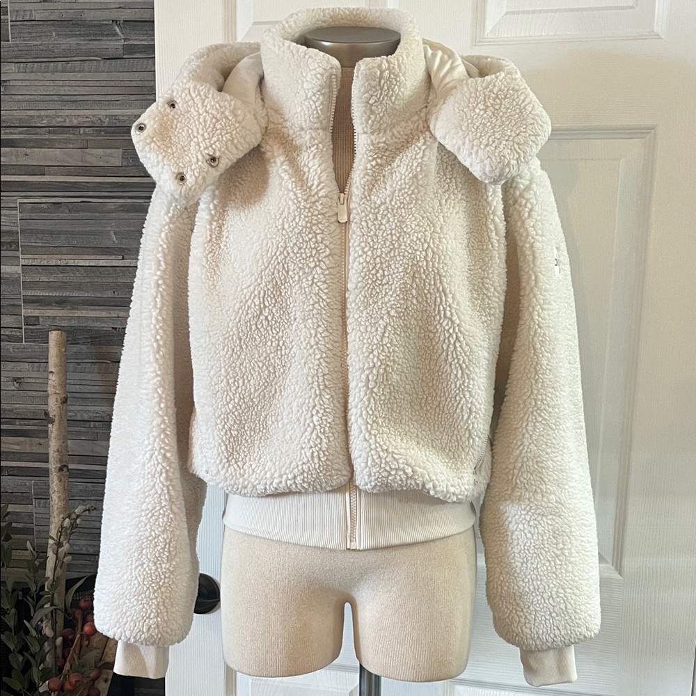 ALO Yoga Ivory Hooded Teddy Jacket